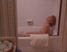 Голая Сэндал Бергман в фильме «Одержимые ночью» фото #11