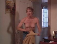 Голая Сэндал Бергман в фильме «Одержимые ночью» фото #16