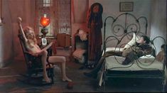 Голая Сэнди Браун Уайет в фильме «Джонни взял ружье» фото #2