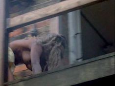 Голая Сэнди Гриззл в фильме «Жажда смерти 3» фото #4