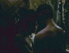 Голая Сэнди Шульц в фильме «Мой забытый мужчина» фото #1