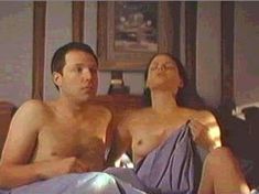 Голая Сюзанн Крайер в фильме «Друзья и любовники» фото #4