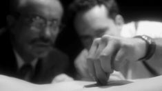 Голая Сюзанн Прингл в фильме «Замочная скважина» фото #7