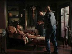 Голая Табита Стивенс в фильме «Кристи приходит домой» фото #1