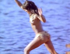 Голая Тамира в фильме «Эммануэль 6» фото #14