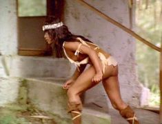 Голая Тамира в фильме «Эммануэль 6» фото #17