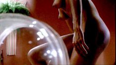 Голая Таня Бойд в фильме «Чёрный шампунь» фото #3