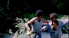 Голая Таня Бойд в фильме «Чёрный шампунь» фото #30