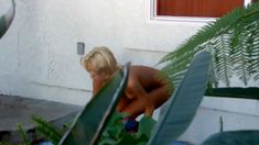 Голая Таня Джеймс в сериале «Тайны и секреты личной жизни студентов» фото #11