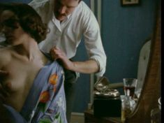 Голая Тара Фитцджеральд в сериале «Англосаксонские позы» фото #19