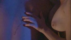 Голая Татум Эдейр в фильме «Озеро призраков» фото #7