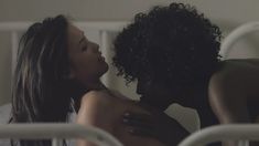 Голая грудь Теникы Дэвис в фильме «Поворот не туда 4: Кровавое начало» фото #2