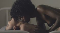 Голая грудь Теникы Дэвис в фильме «Поворот не туда 4: Кровавое начало» фото #3