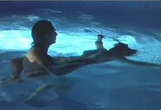 Голая Тереза Расселл в фильме «Черная вдова» фото #8