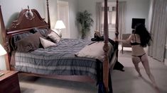 Тери Ивенс засветила сосок в фильме «Красоткам нравятся геи»