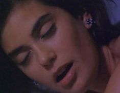 Голая Тери Хэтчер в фильме «Внешнее спокойствие» фото #8