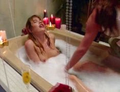 Голая Тиендра Дэмиен в фильме «Эммануэль. Урок наслаждения» фото #6