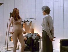 Голая Тильда Суинтон в фильме «Женская извращенность» фото #5