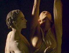 Голая Тильда Суинтон в фильме «Женская извращенность» фото #14