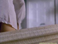 Голая Тильда Суинтон в фильме «Женская извращенность» фото #18