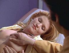 Голая Тиффани Гранат в фильме «Имплантаторы» фото #3