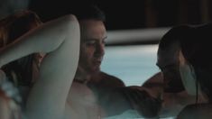 Голая Тиффани Долл в фильме «Поцелуй» фото #10