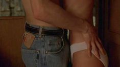 Голая Тиффани Полсен в фильме «Пятница 13-е – Часть 8. Джейсон штурмует Манхэттен» фото #3