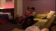 Голая Тиффани Стивенс в фильме «Группа» фото #9