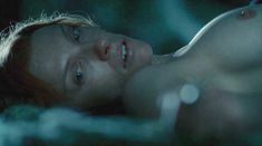 Тони Коллетт без одежды в фильме «Мертвая девочка» фото #4