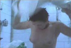 Голые сиськи Тони Коллетт в фильме «Отель «Сплендид»» фото #4