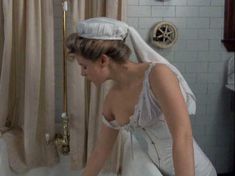 Голая Трейси Линд в фильме «Дорога на Вэлвилл» фото #4