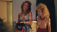 Голая Тришиа Барнс в фильме «Голливудские шлюхи с бензопилами» фото #8