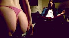 Голая Трэйси Эриксон в фильме «Господство Зла» фото #2