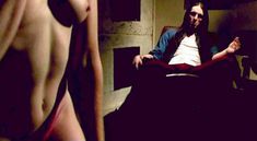 Голая Трэйси Эриксон в фильме «Господство Зла» фото #3