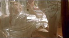 Голая Тува Новотны в фильме «В дурмане» фото #2