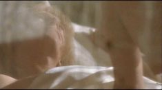 Голая Тува Новотны в фильме «В дурмане» фото #4