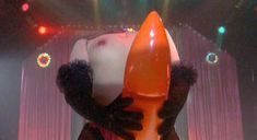 Голая Тхюй Ан Лю в фильме «Беспредел» фото #3