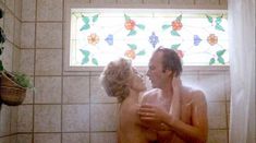 Голая Тьюзди Уэлд в фильме «Сериал» фото #3