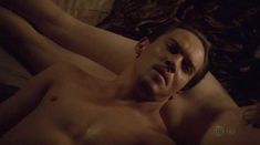 Голая Тэмзин Мёрчант в сериале «Тюдоры» фото #8