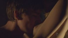 Голая Тэмзин Мёрчант в сериале «Тюдоры» фото #45