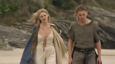 Голая Тэмзин Эджертон в сериале «Камелот» фото #8