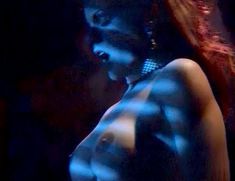 Голая Тэмми Паркс в фильме «Киберзона» фото #2