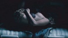 Голая Тэмми Филор в фильме «Кошмарный попутчик» фото #2