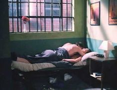 Голая Уэнди Уэстбрук в фильме «За семью замками» фото #7