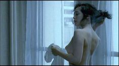 Голая Фанни Валетт в фильме «Маленький Иерусалим» фото #4