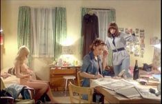 Голая Фелисити Девоншир в фильме «Интимные игры» фото #1