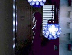 Голая Фиона Льюис в фильме «Тигровая акула» фото #7