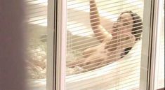 Голая Фиона Хорси в фильме «Сумасшедшие сестры» фото #28