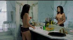 Голая Флора Мартинез в фильме «Росарио – Ножницы» фото #6