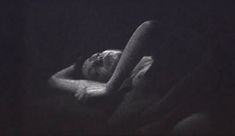 Голая Франческа Инауди в фильме «После полуночи» фото #10